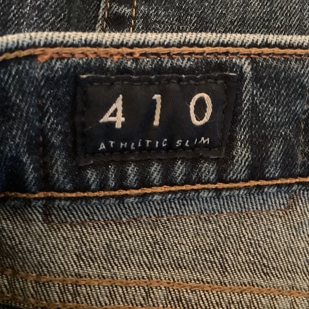 Lucky Brand 410 Athletic Slim Men’s Denim Distressed Straight Leg Jeans. 40/30 - Picture 9 of 11